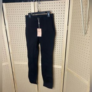 Quince Ultra-stretch ponte pintuck ankle pant black small (new without tags)